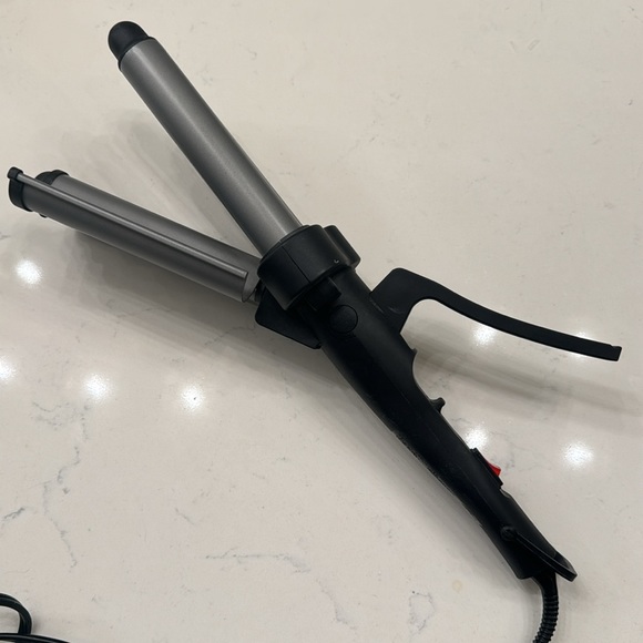 Revlon 3 Barrel Curling Iron Beach Waves - Picture 4 of 6